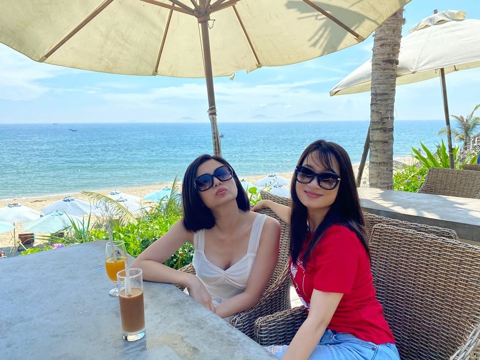 tinh ban cua dien vien phia truoc la bau troi anh 4