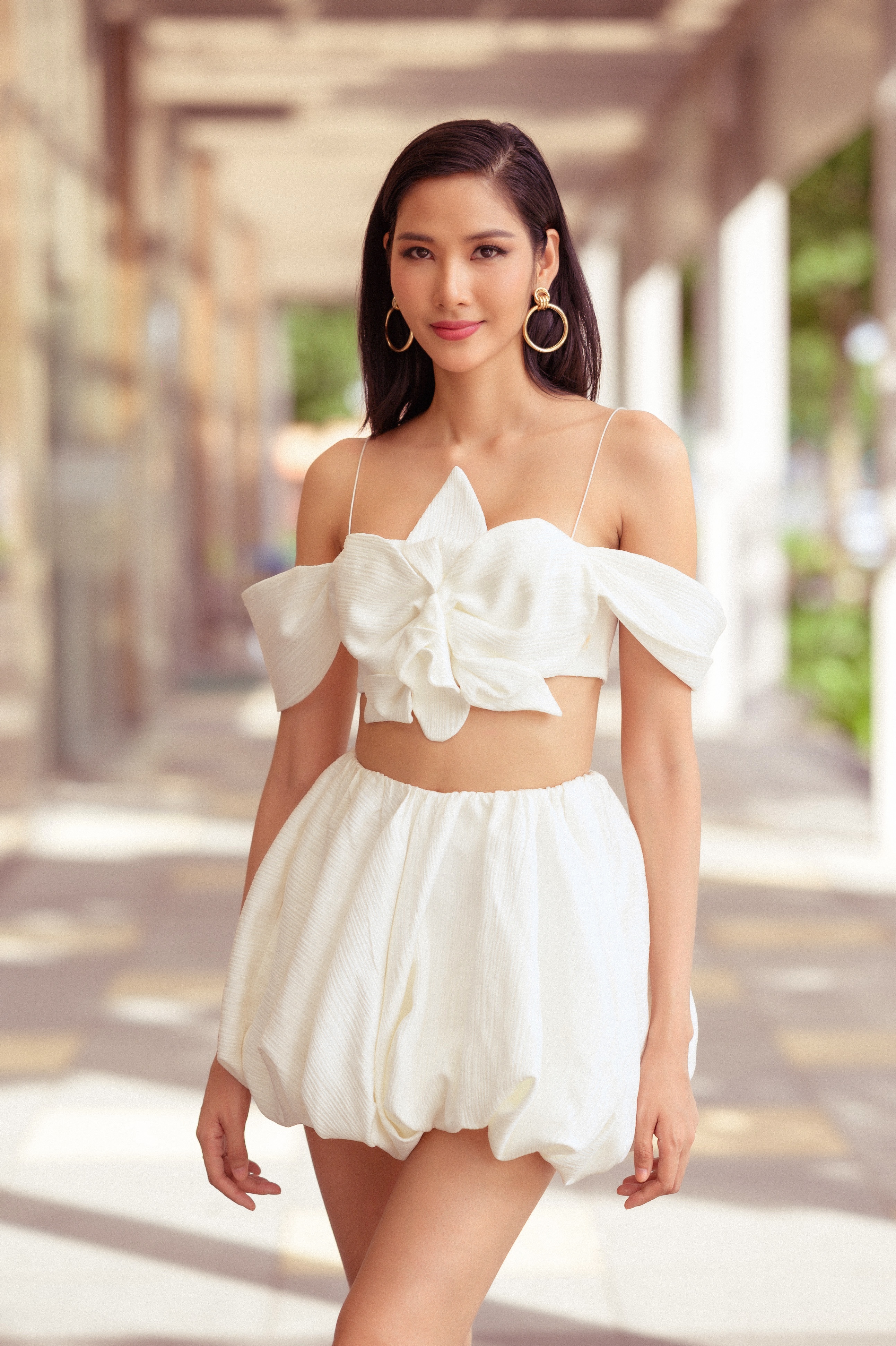 hoàng thùy tuyển quản lý ảnh 5 hoang thuy tuyen quan ly anh 5