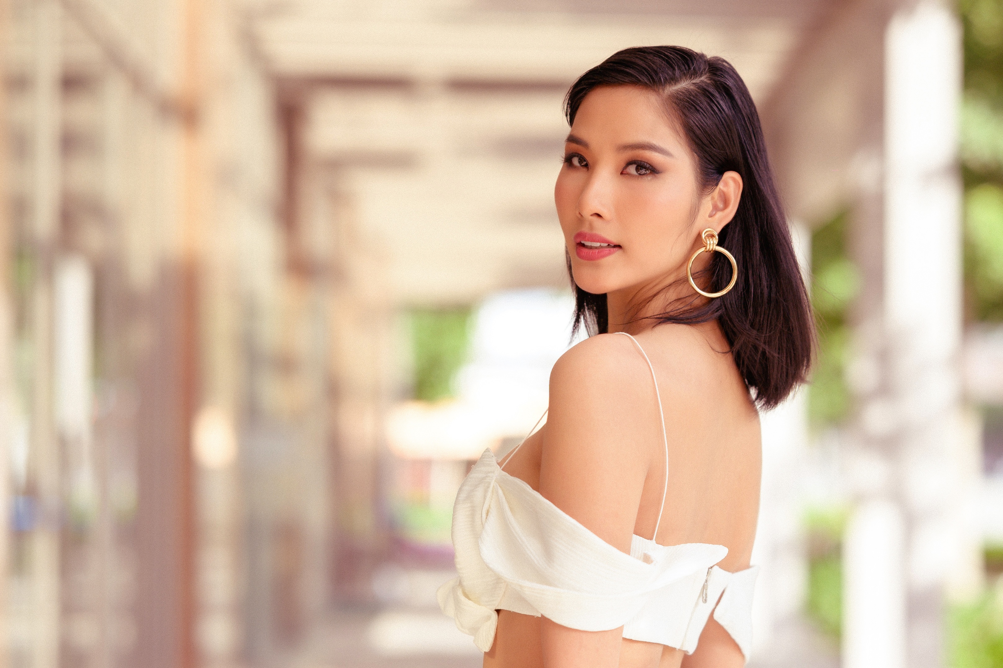 hoàng thùy tuyển quản lý ảnh 1 hoang thuy tuyen quan ly anh 1