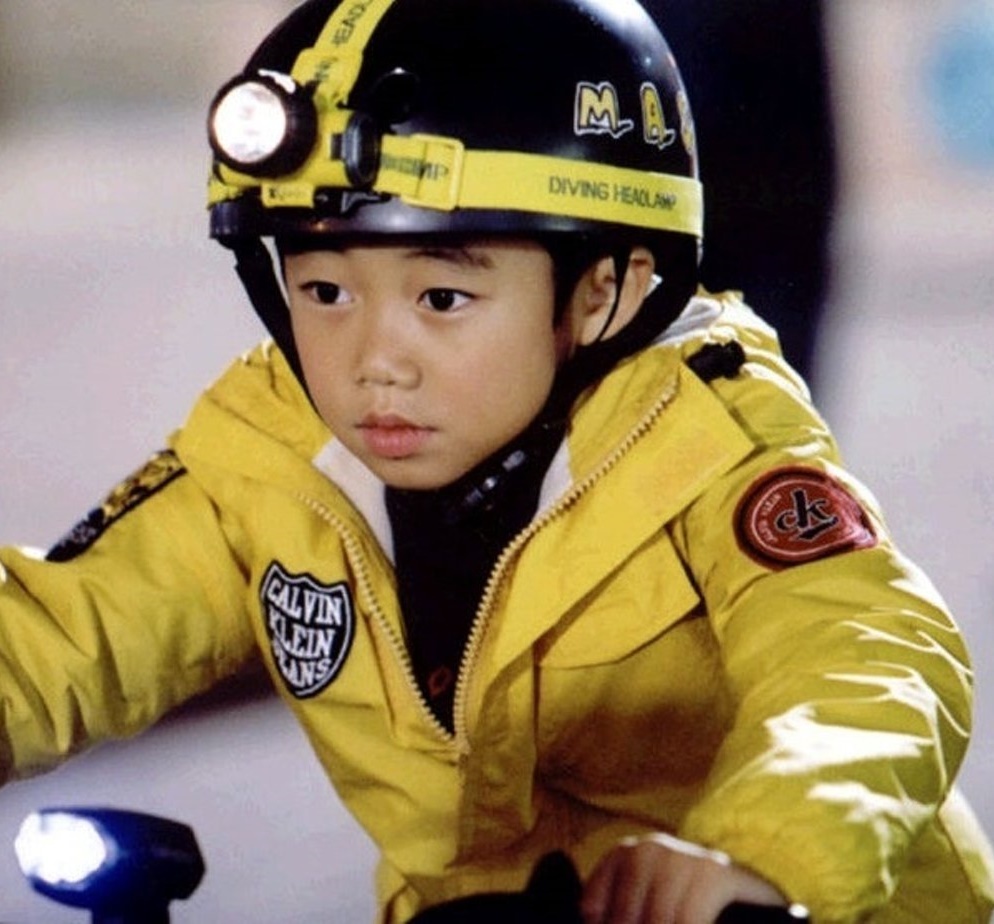 park ji bin dien trai anh 2