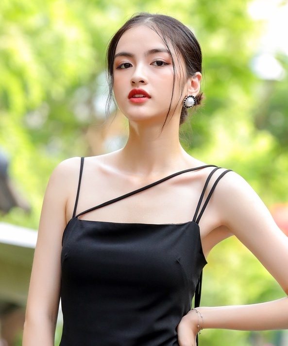 thí sinh hoa hậu là bản sao mỹ nhân showbiz ảnh 14 thi sinh hoa hau la ban sao my nhan showbiz anh 14