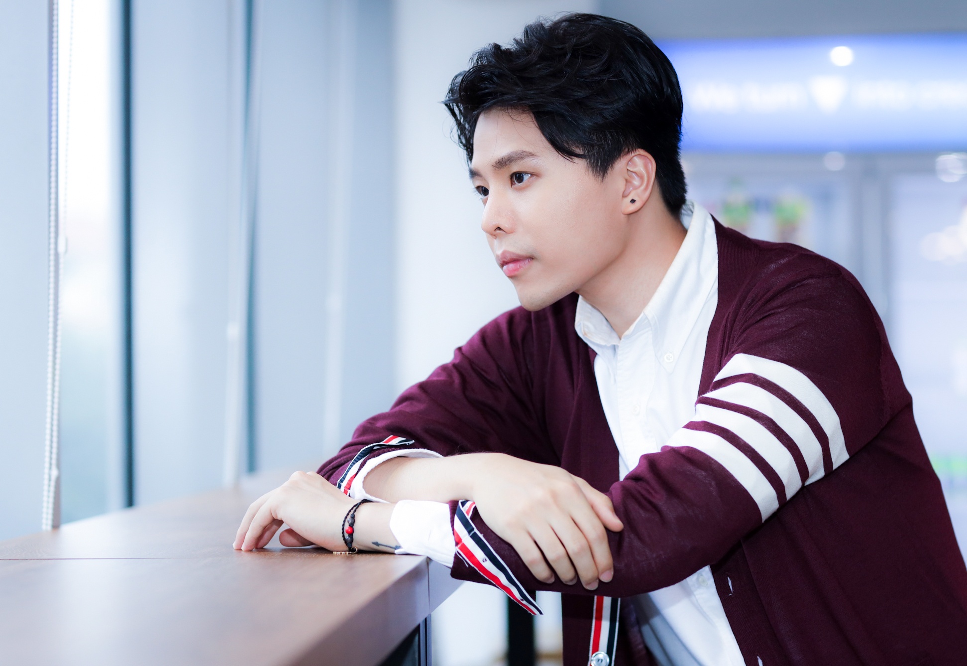 trinh thang binh khen son tung anh 1