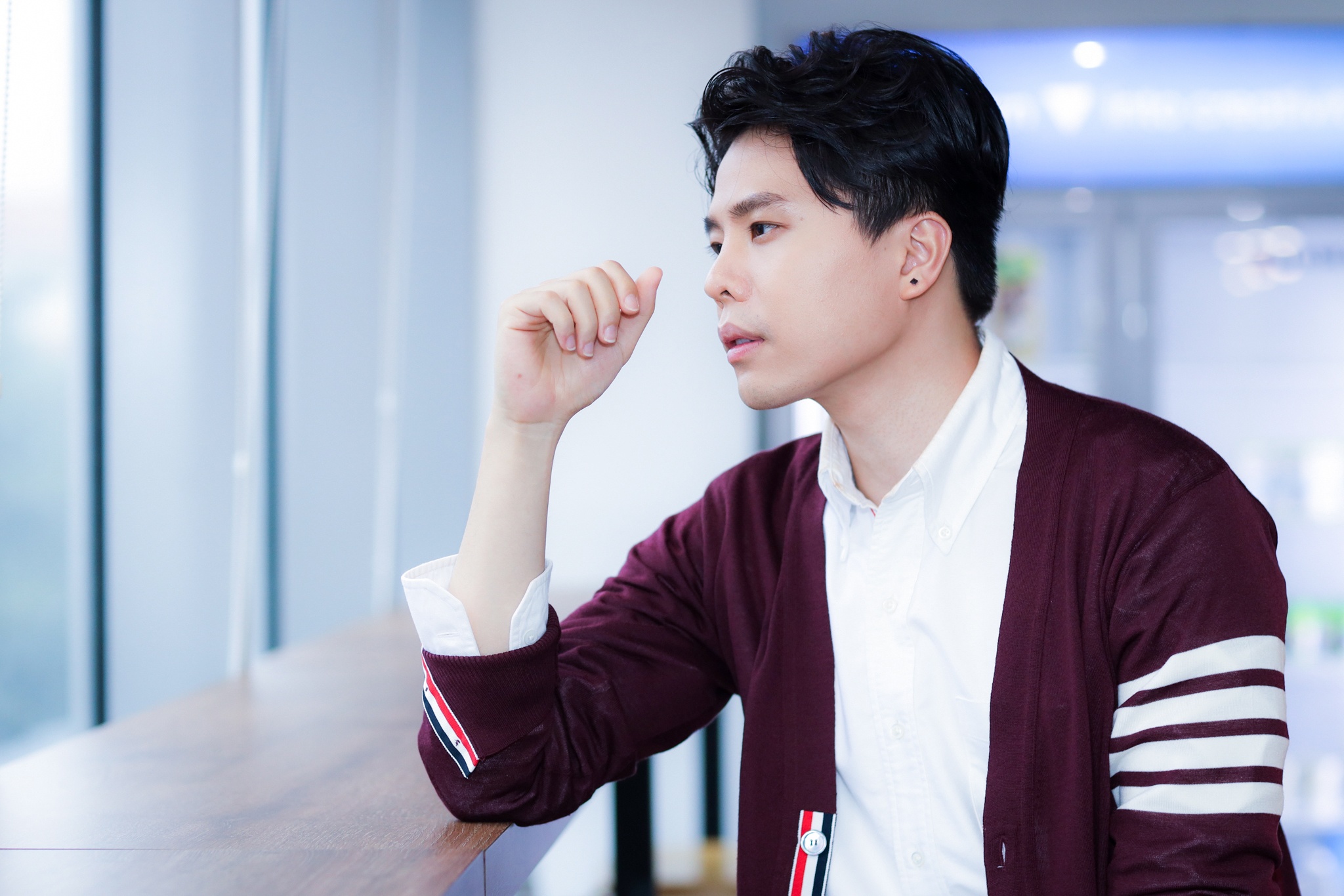 trinh thang binh khen son tung anh 5