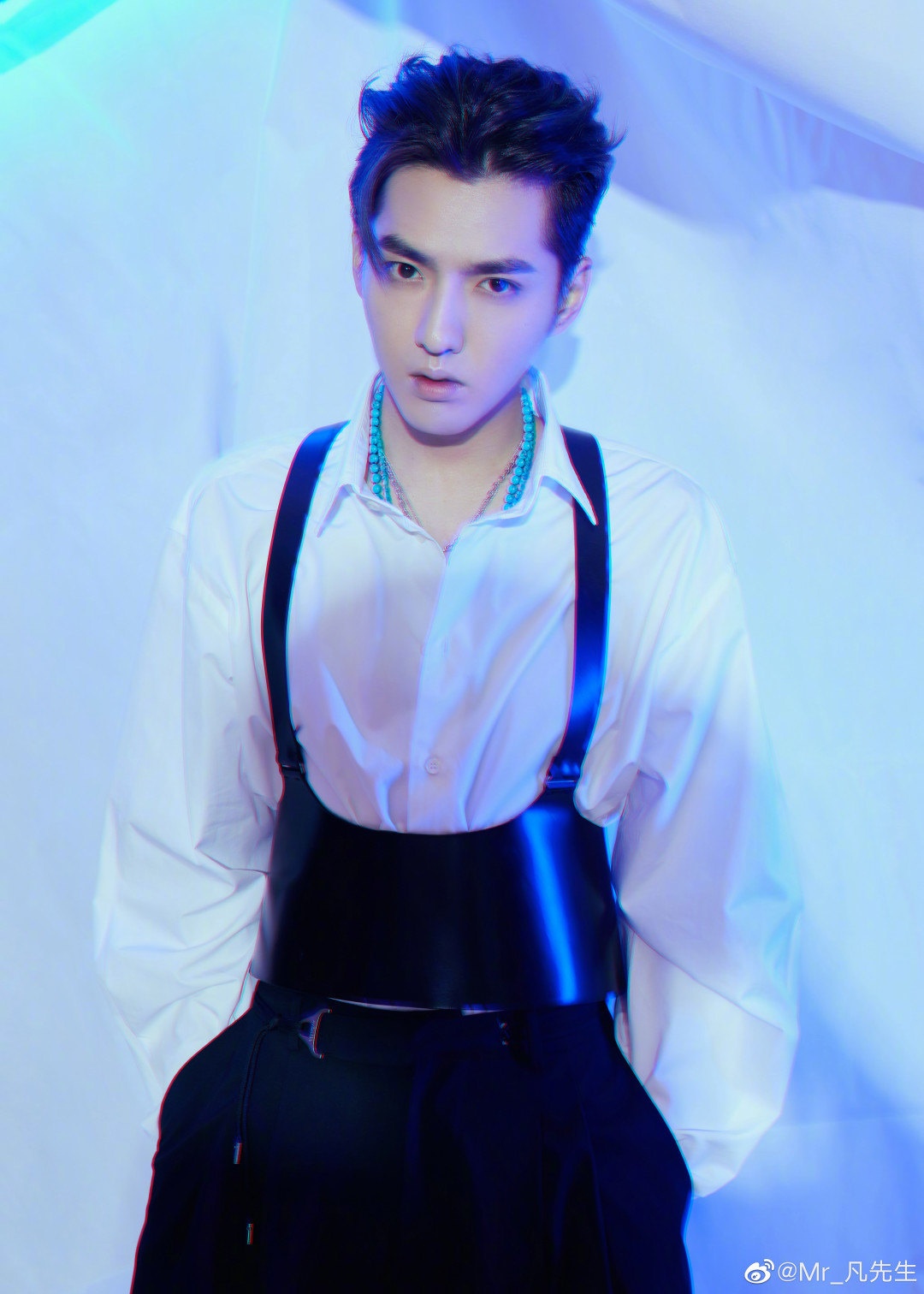 ngo diec pham mac do phi gioi tinh anh 2