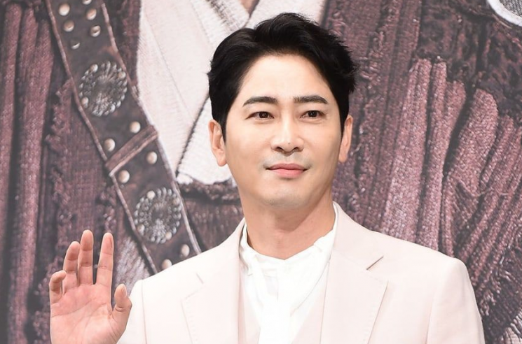 kang ji hwan cuong hiep phu nu anh 1
