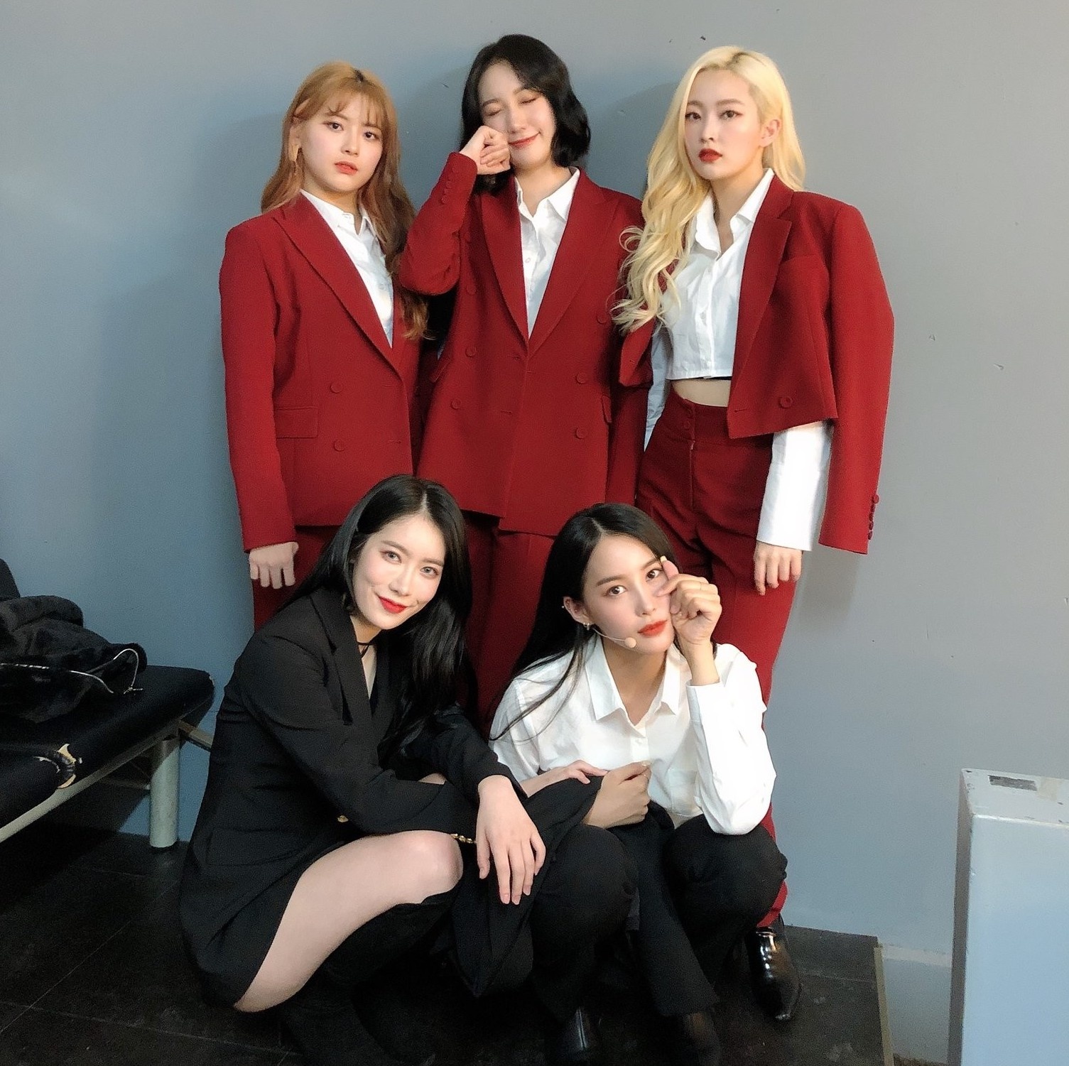 nhom nu tan ra thoi diem dich covid-19 anh 11