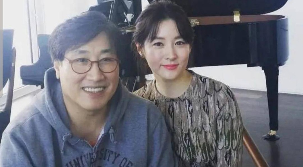 Biet thu san vuon rong 1.500 m2 cua Lee Young Ae hinh anh