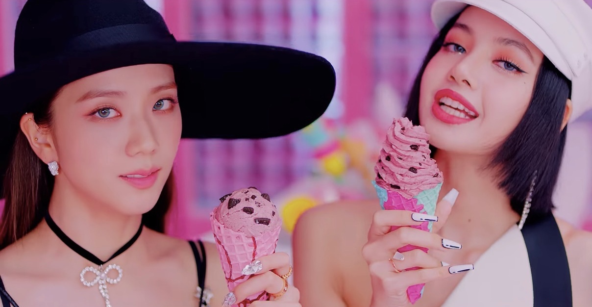 MV 'Ice Cream' cua BlackPink va Selena Gomez vuong y kien trai chieu hinh anh