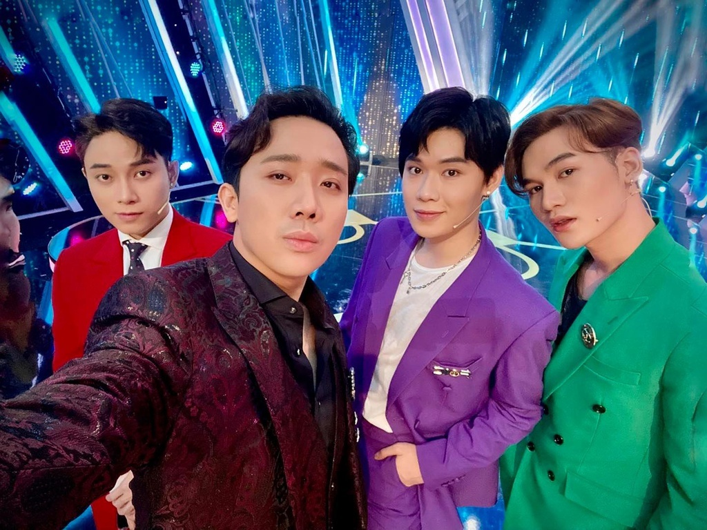 Ali Hoang Duong chia se ve nhom Co ca ngua hinh anh