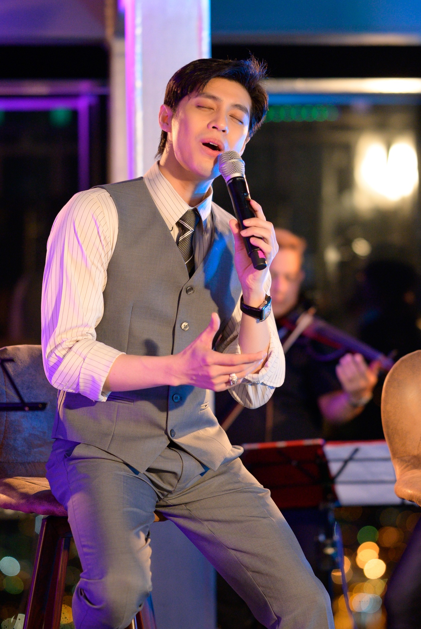 noo phuoc thinh bat hoa dong nhi anh 3