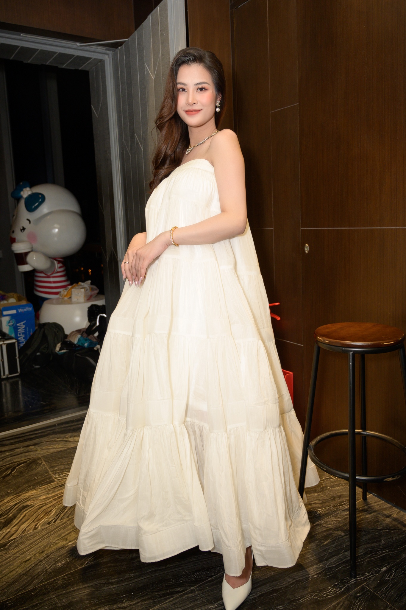 dong nhi mang giay cao got khi mang thai anh 3