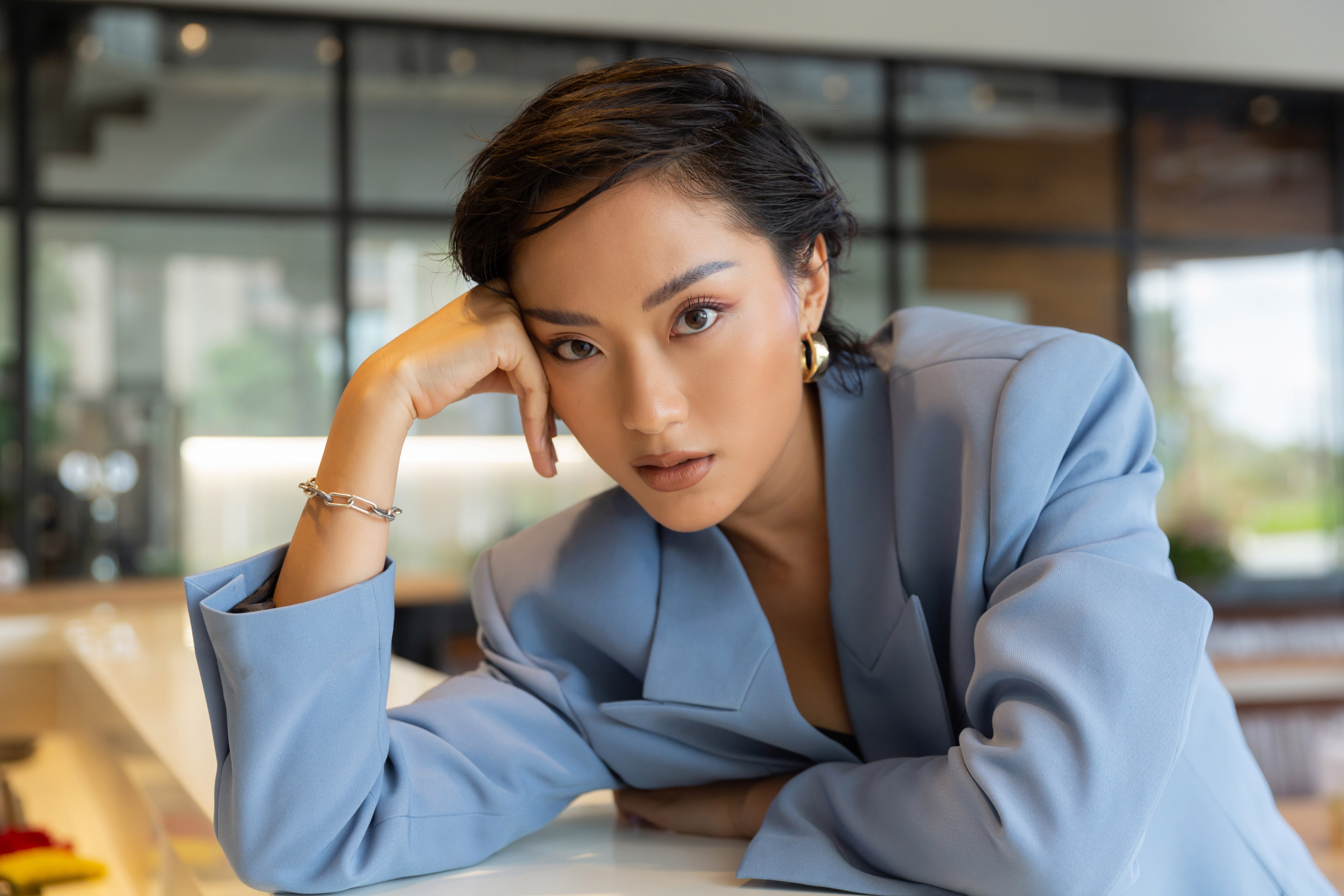 thu anh nu chinh mv son tung anh 1