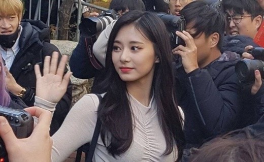 Anh khong chinh sua cua Tzuyu nhom TWICE hinh anh