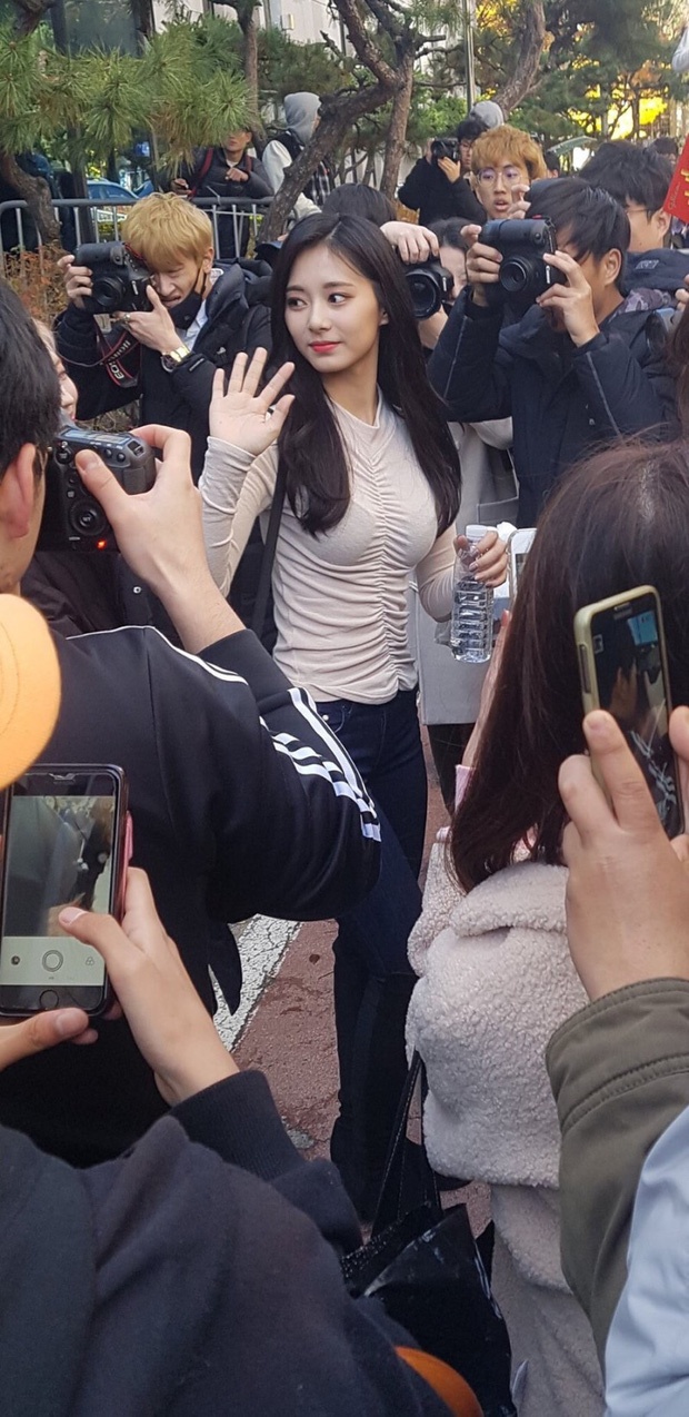 nhan sac tu du ngoai doi anh 2