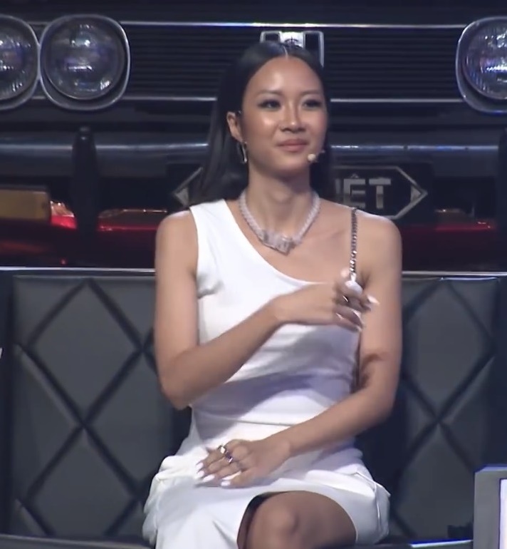 trang phuc huan luyen vien rap viet anh 2