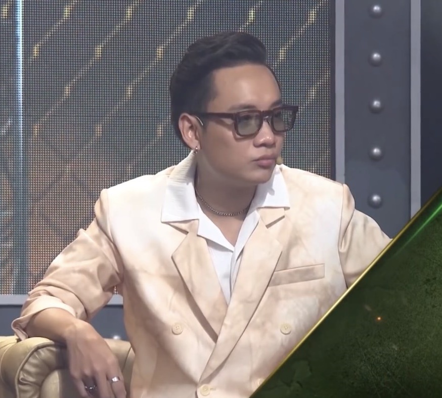 trang phuc huan luyen vien rap viet anh 9