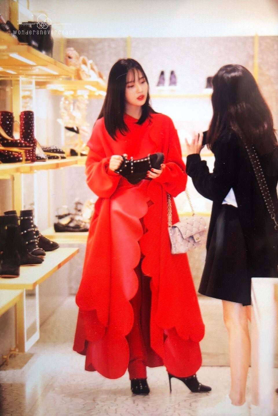 joy red velvet thời trang  ảnh 4 joy red velvet thoi trang anh 4