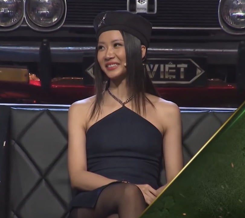 trang phuc huan luyen vien rap viet anh 5