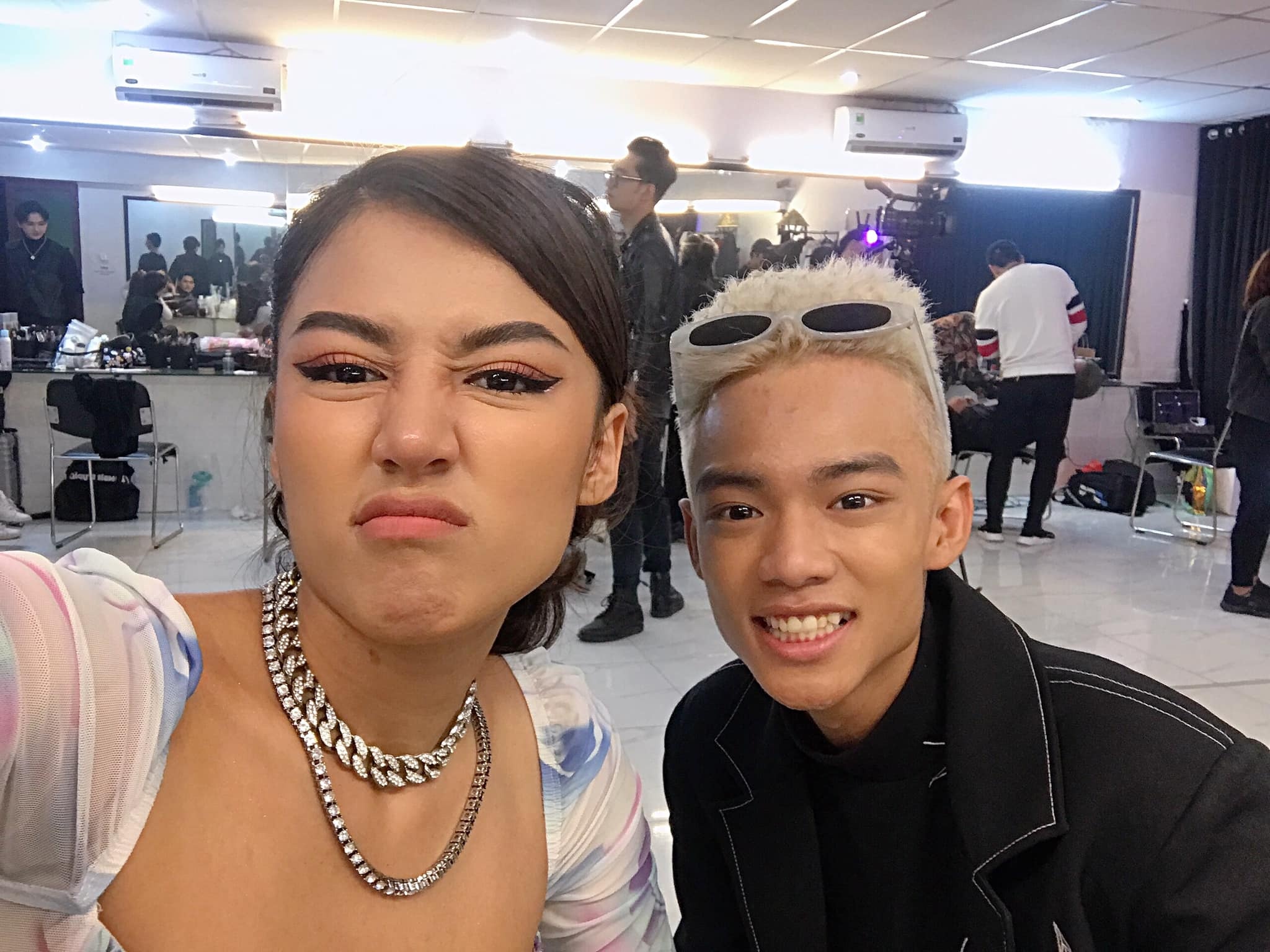 nhan sac ca si evy anh 1