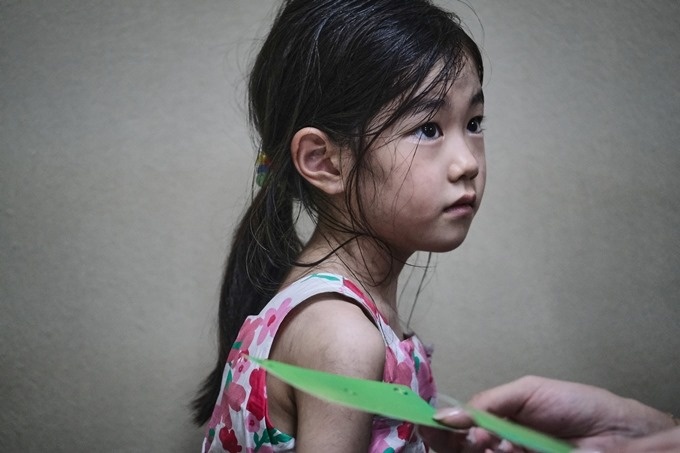 park so yi cuc no hoa cuc cung anh 10