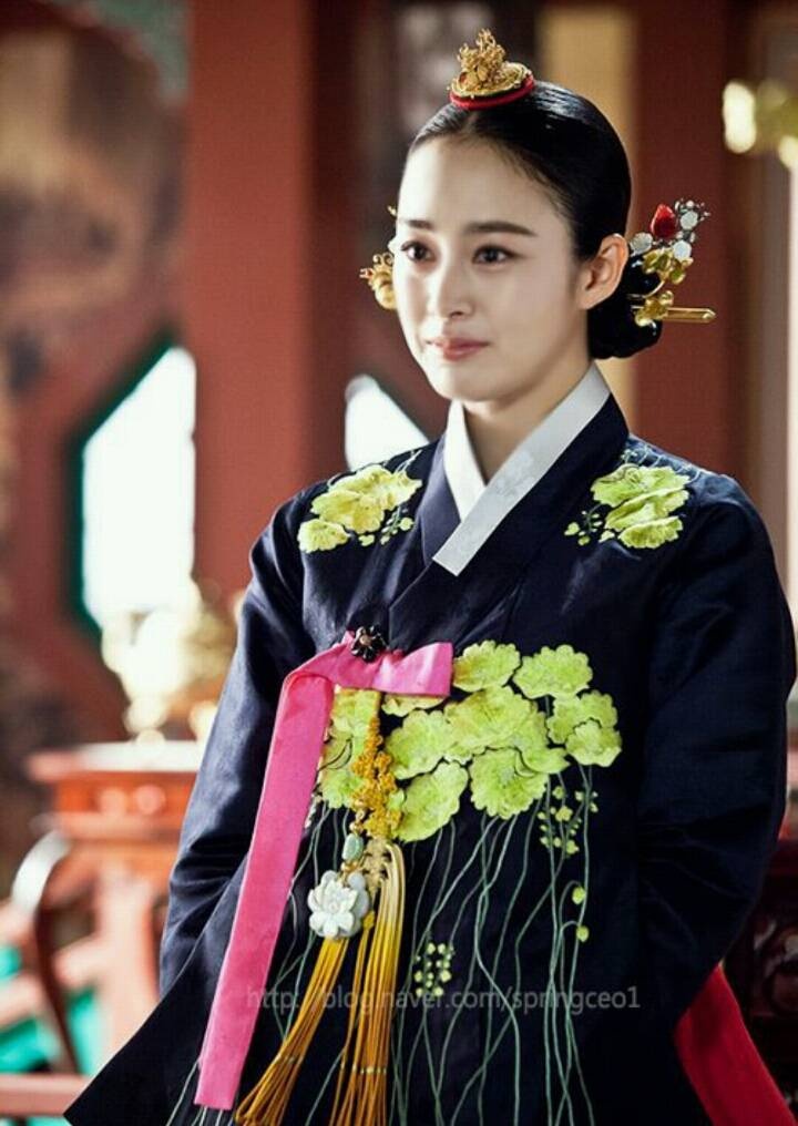 hanbok trong phim han anh 11