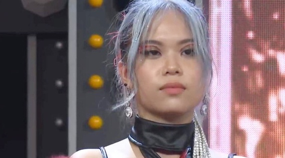 Khan gia tranh luan chiec non vang duoc trao cho Tlinh hinh anh