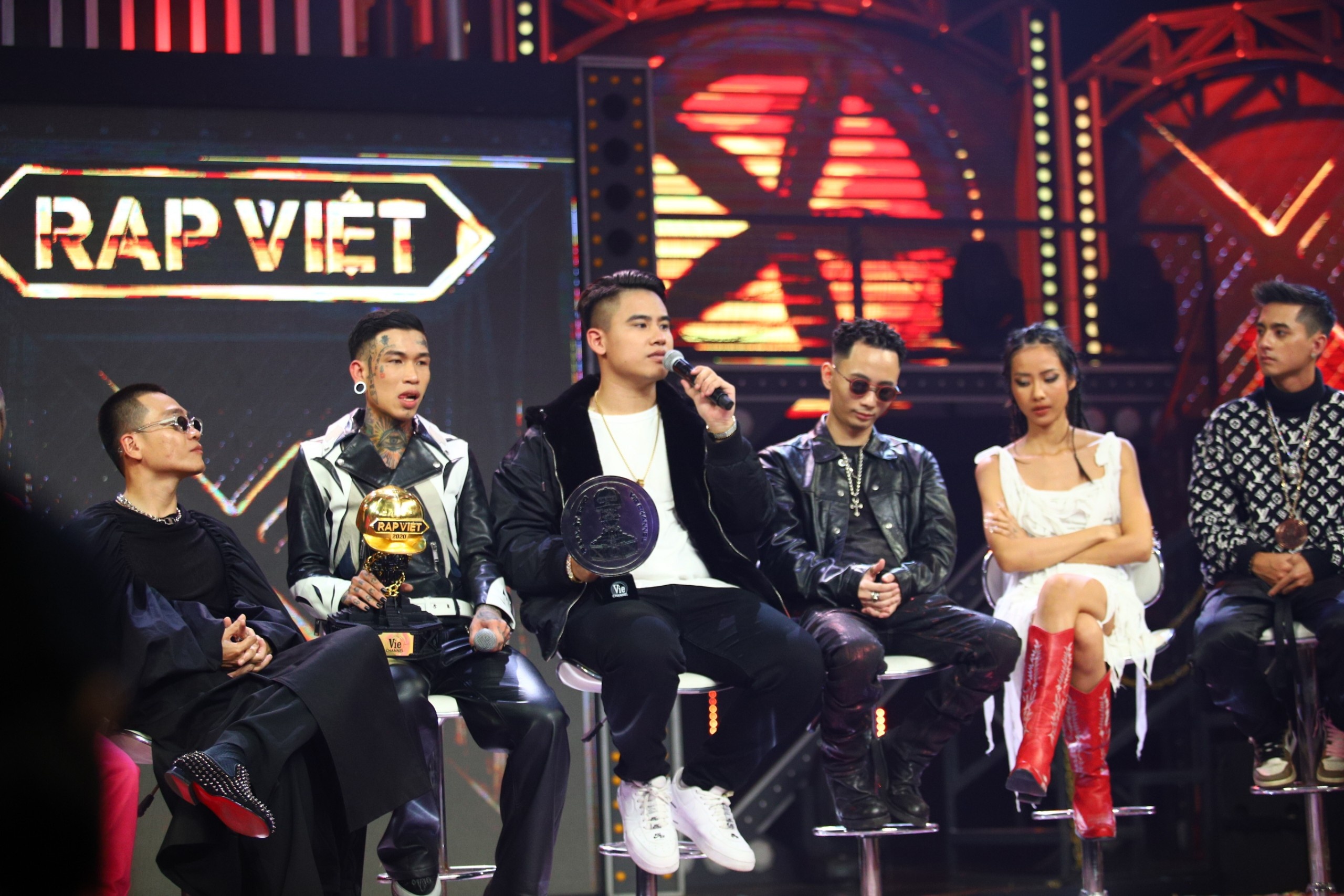 de choat quan quan rap viet anh 3