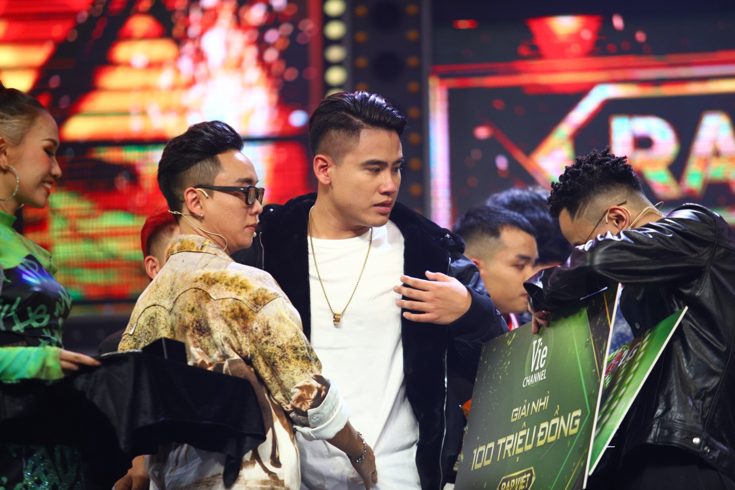 khoanh khac chung ket rap viet anh 4