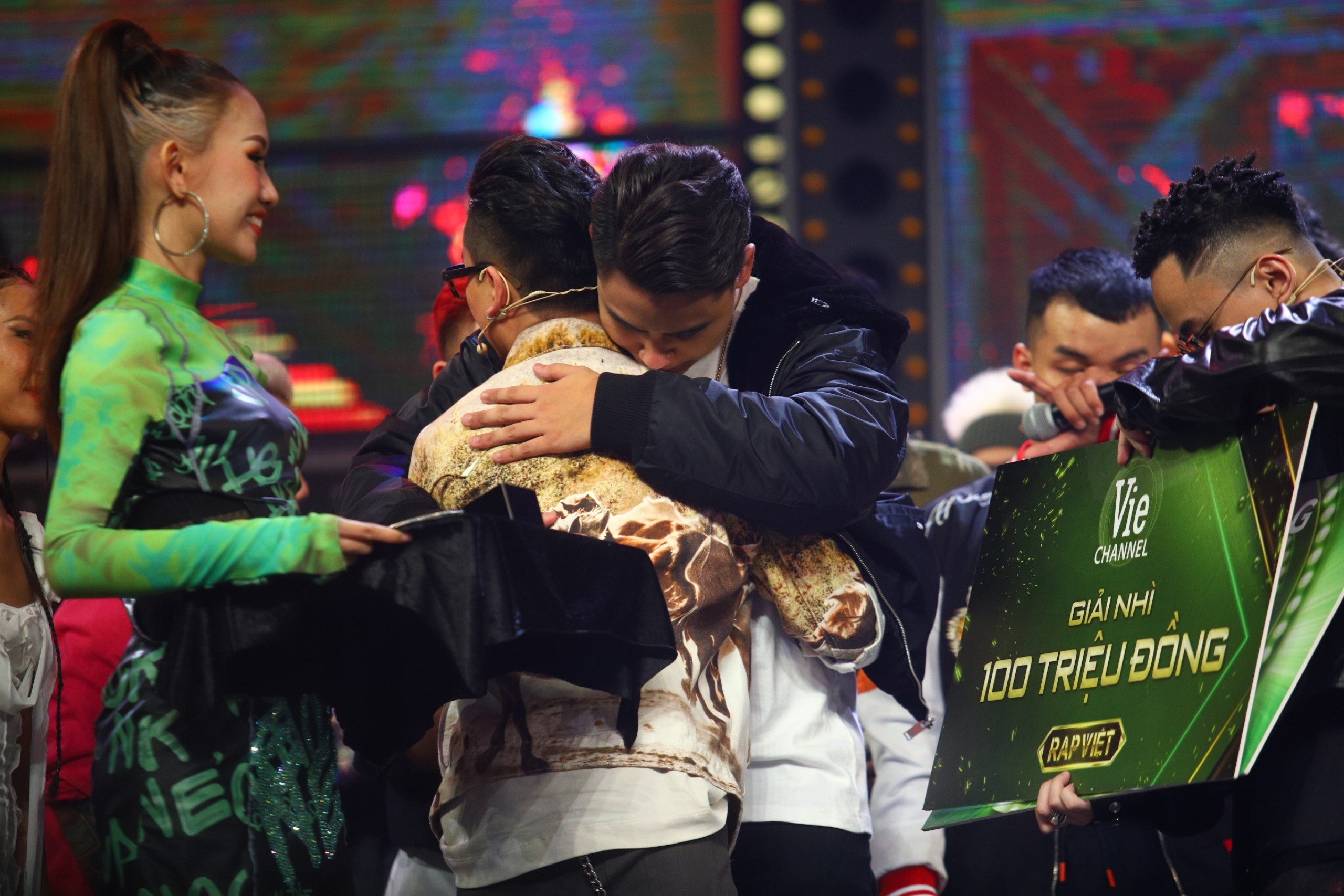 khoanh khac chung ket rap viet anh 5