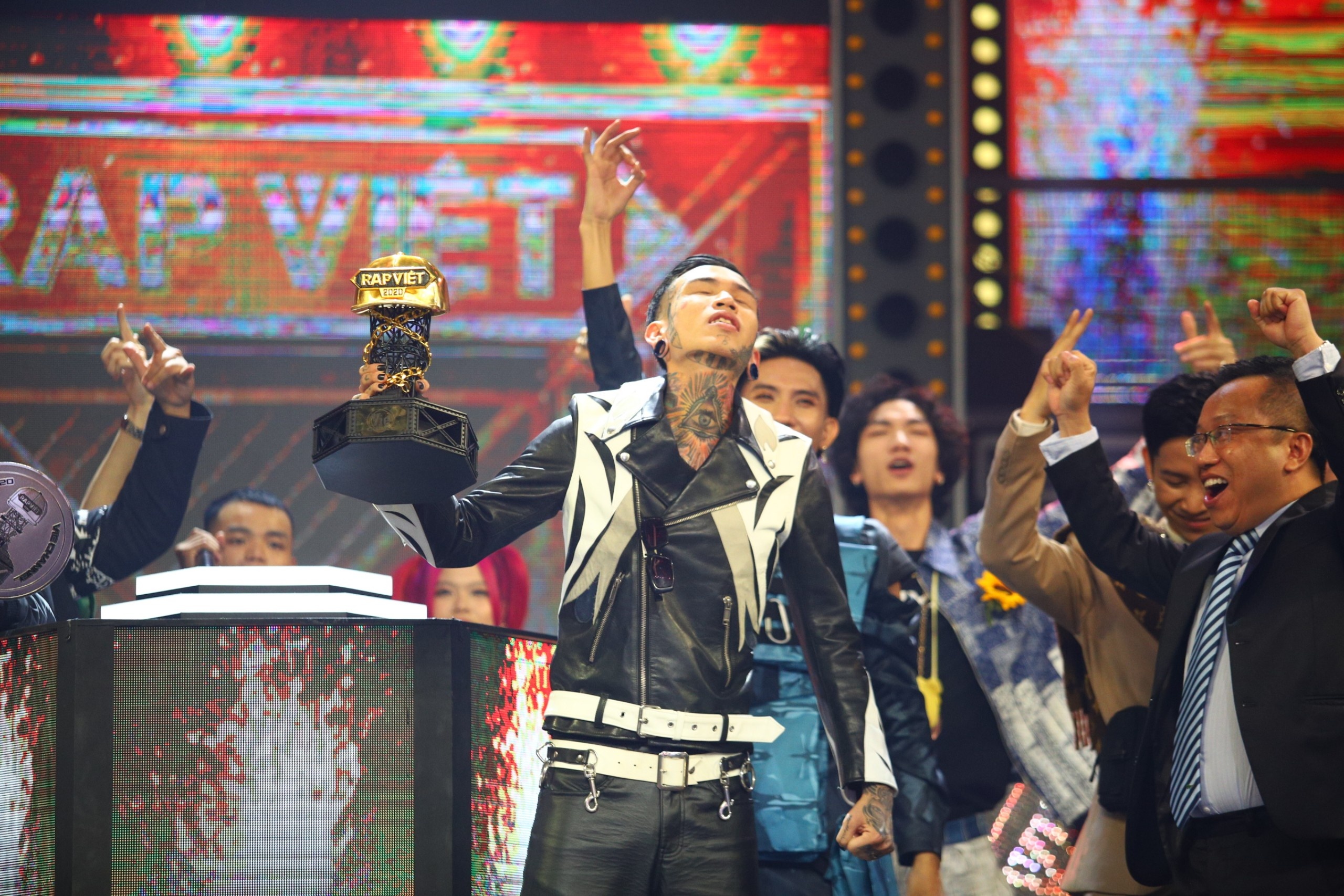 de choat quan quan rap viet anh 8