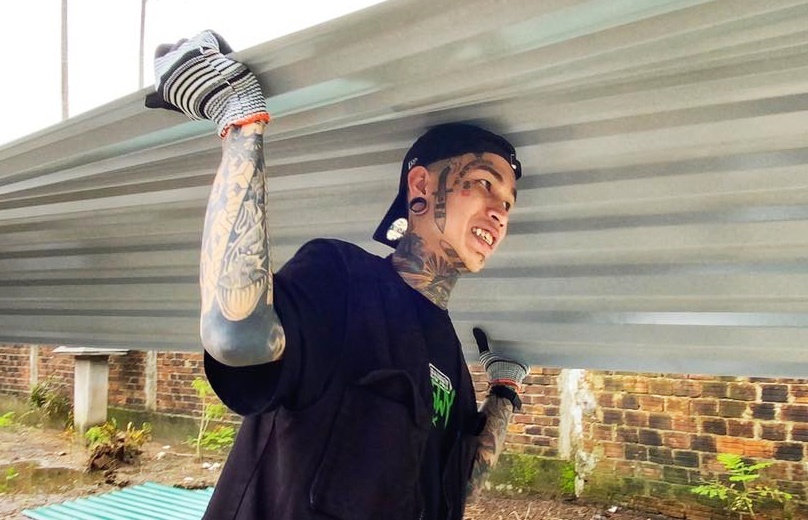 Sau Rap Viet, Wowy va De Choat dung nha cho nguoi dan Quang Ngai hinh anh