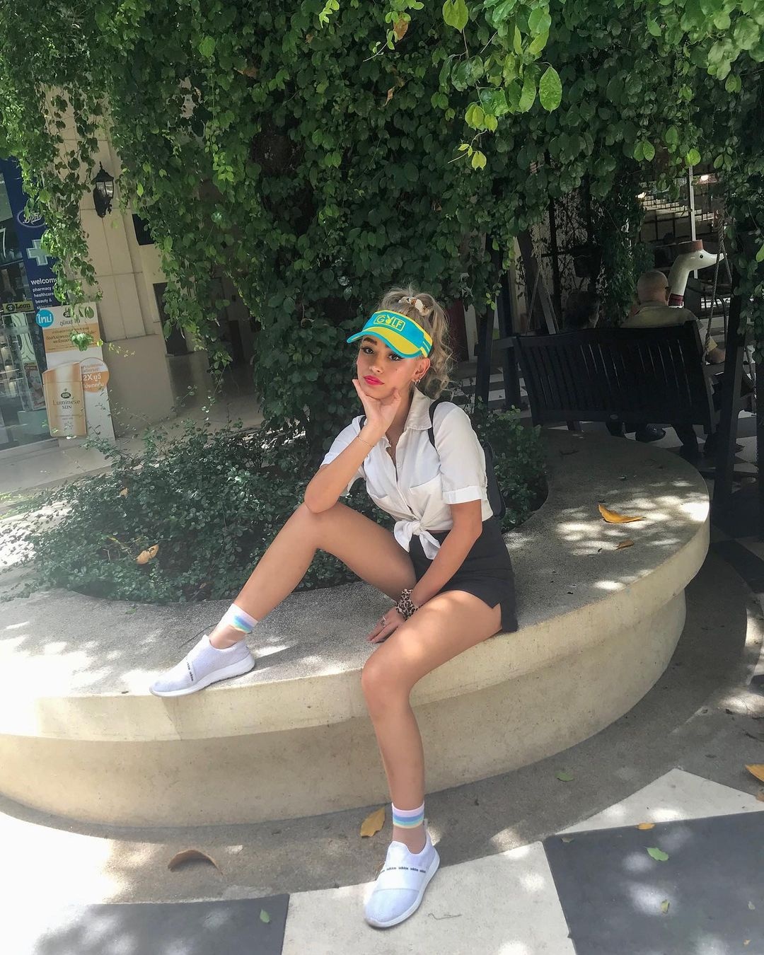 sao nhi hau due mat troi anh 12