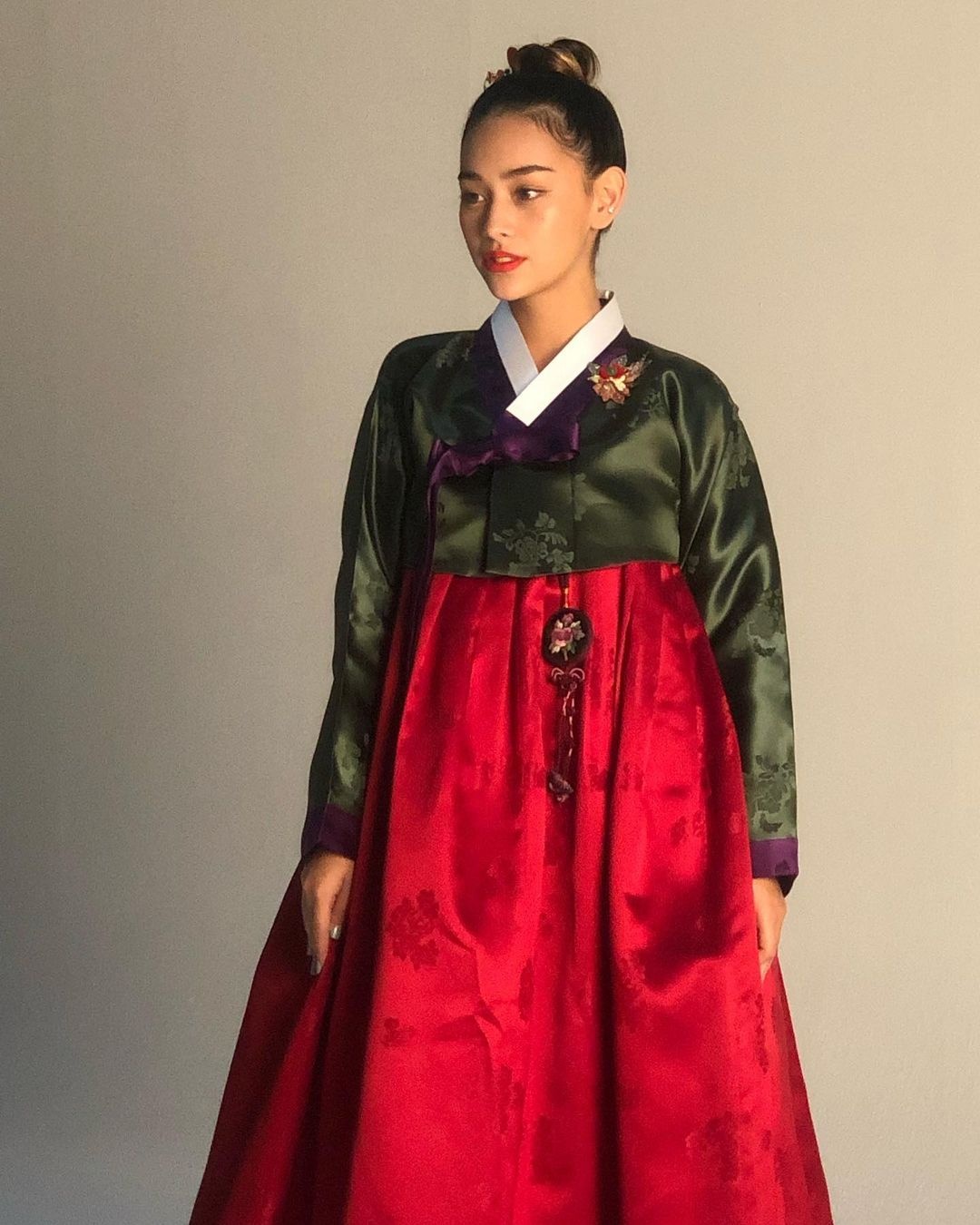 sao nhi hau due mat troi anh 9