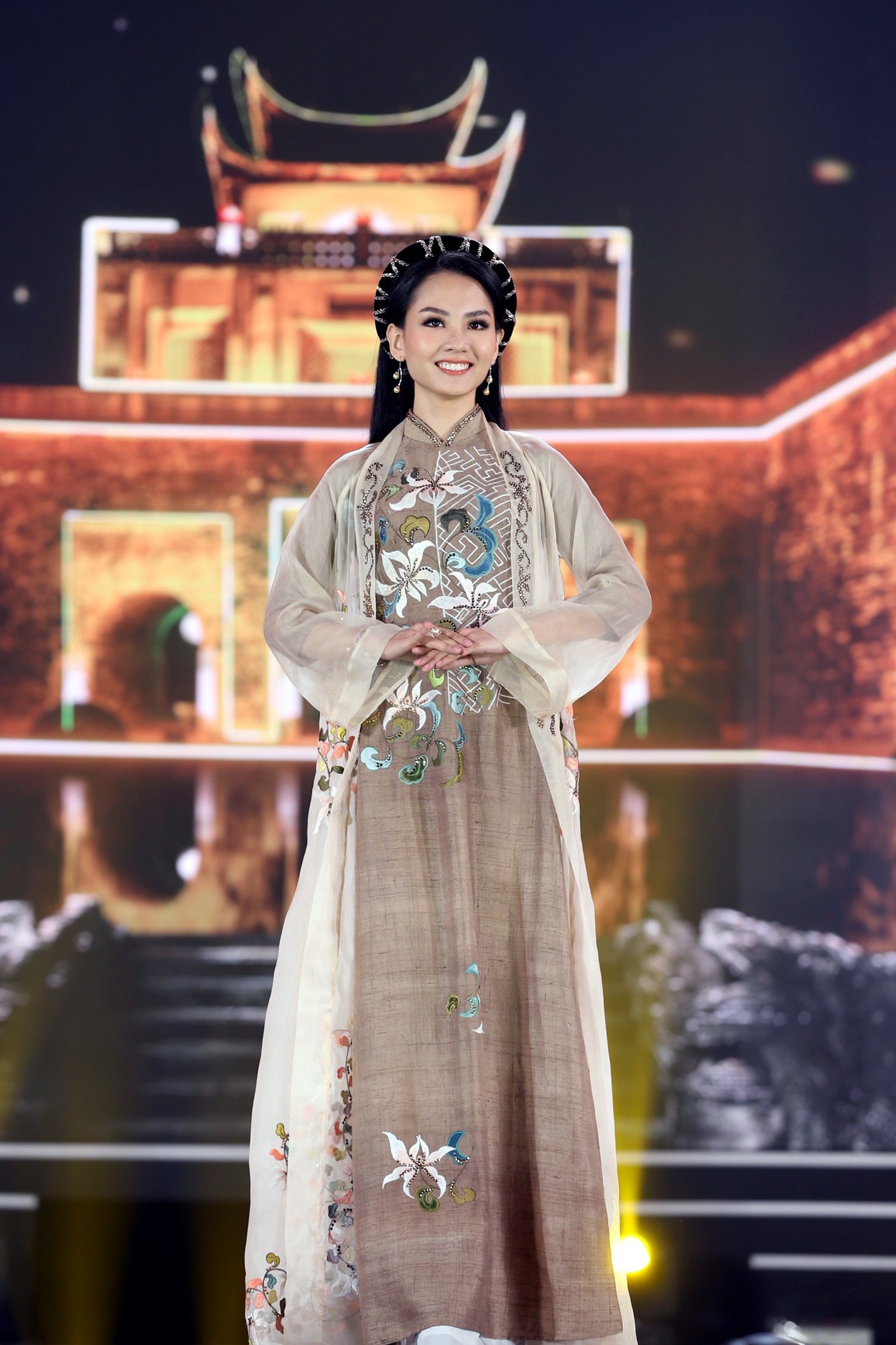 hoa hậu việt nam 2020 thi áo dài ảnh 4 hoa hau viet nam 2020 thi ao dai anh 4