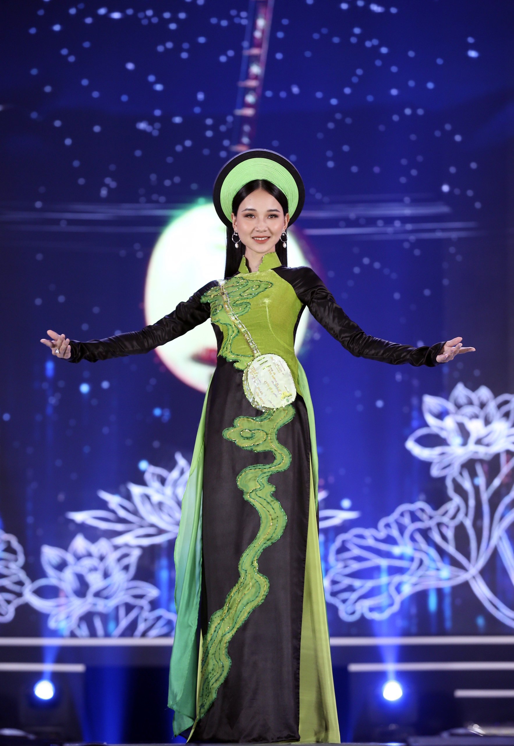 hoa hậu việt nam 2020 thi áo dài ảnh 13 hoa hau viet nam 2020 thi ao dai anh 13