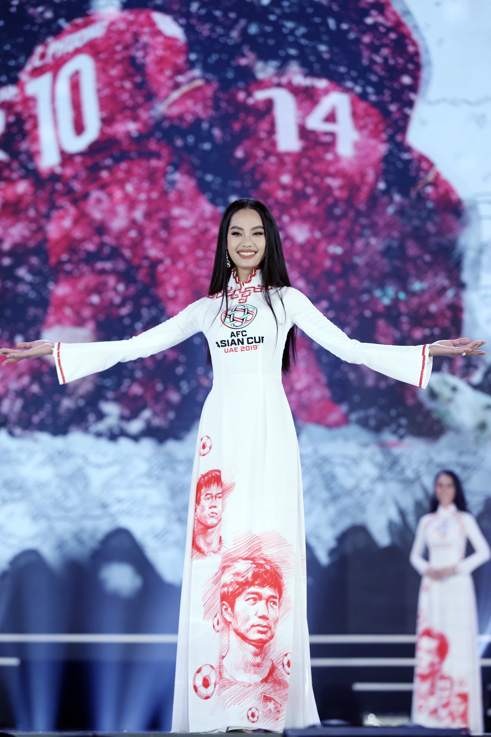 hoa hậu việt nam 2020 thi áo dài ảnh 18 hoa hau viet nam 2020 thi ao dai anh 18