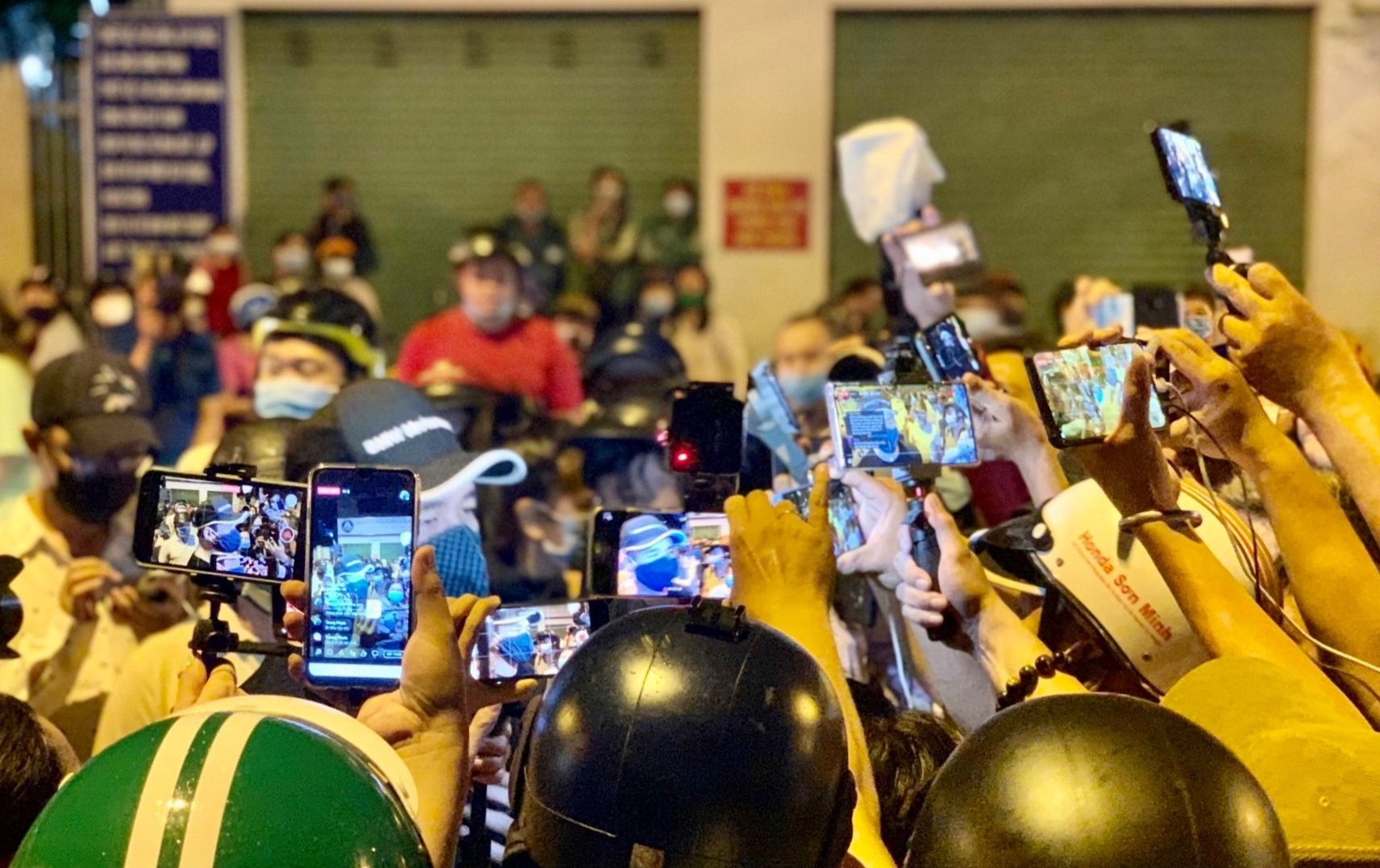 Doi quan streamer gay hon loan o noi bao quan thi the nghe si Chi Tai hinh anh