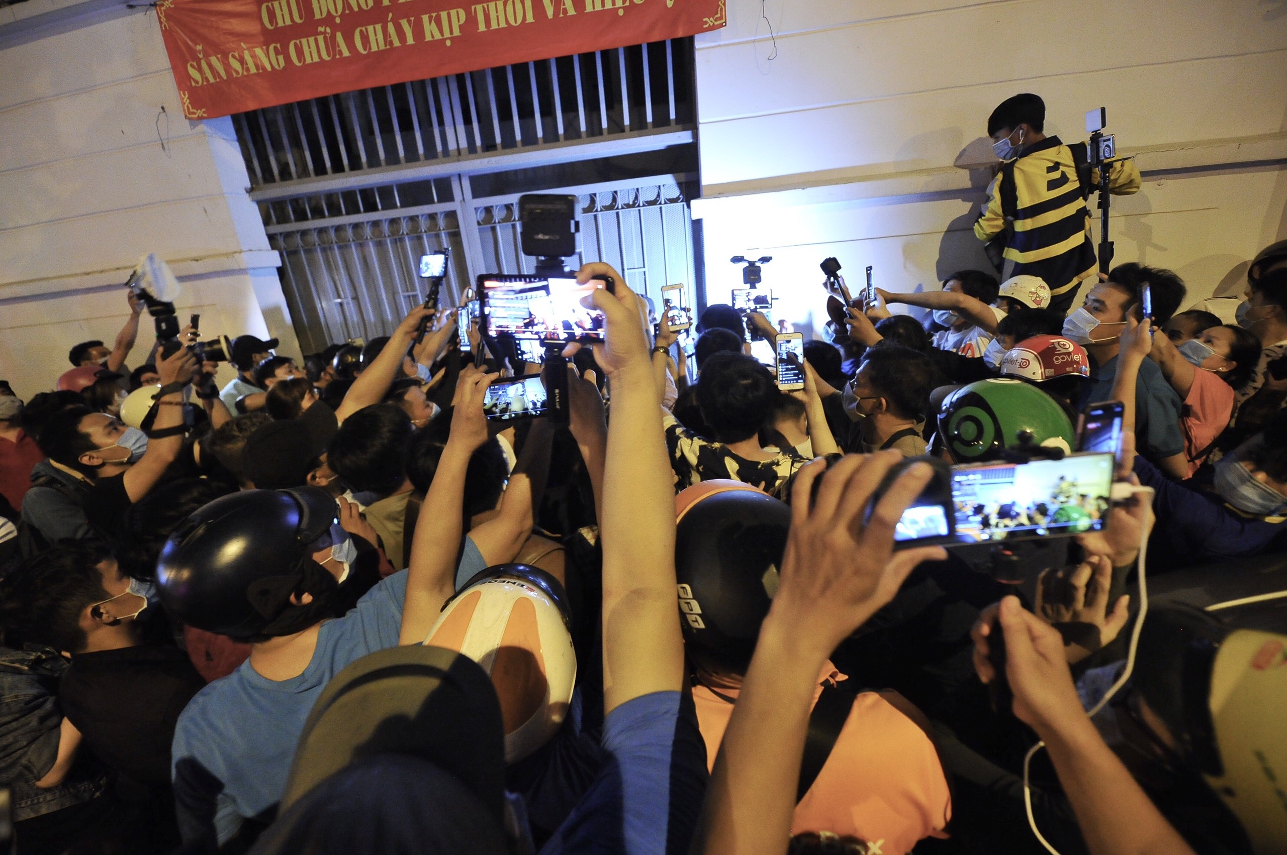 danh hai chi tai qua doi anh 2