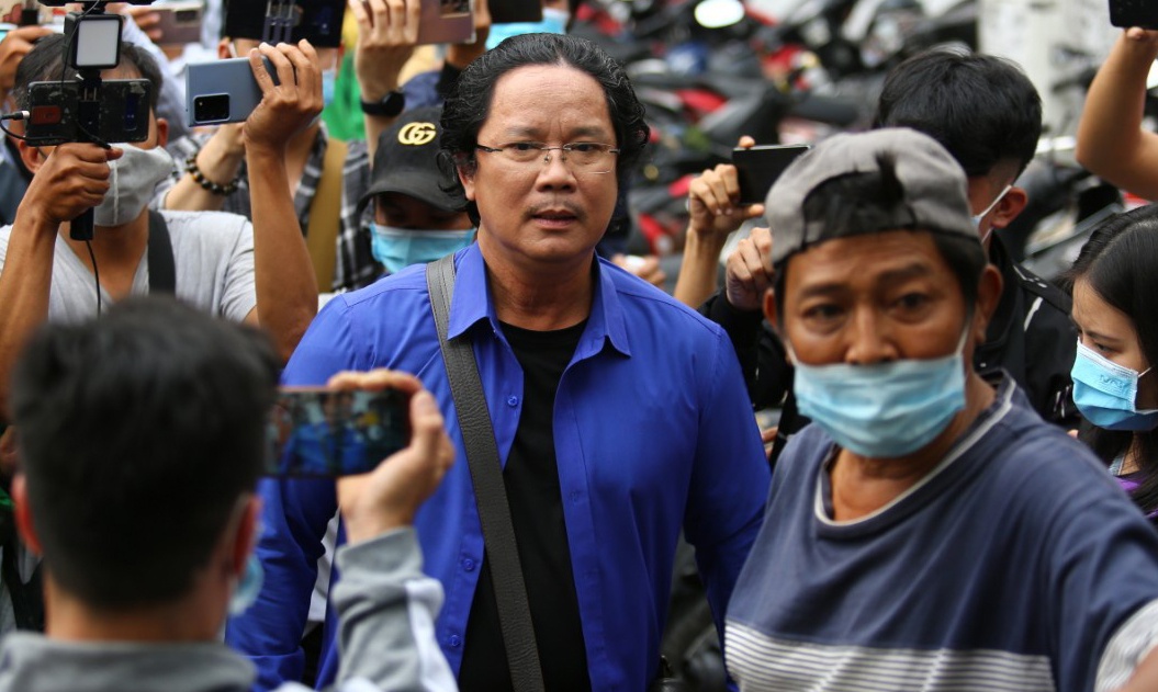 Chieu tro dua tin gia cua YouTuber ve le tang nghe si Chi Tai hinh anh