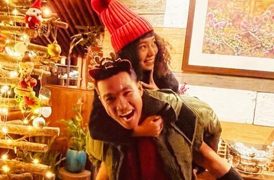 Wowy cong khai ban gai? hinh anh