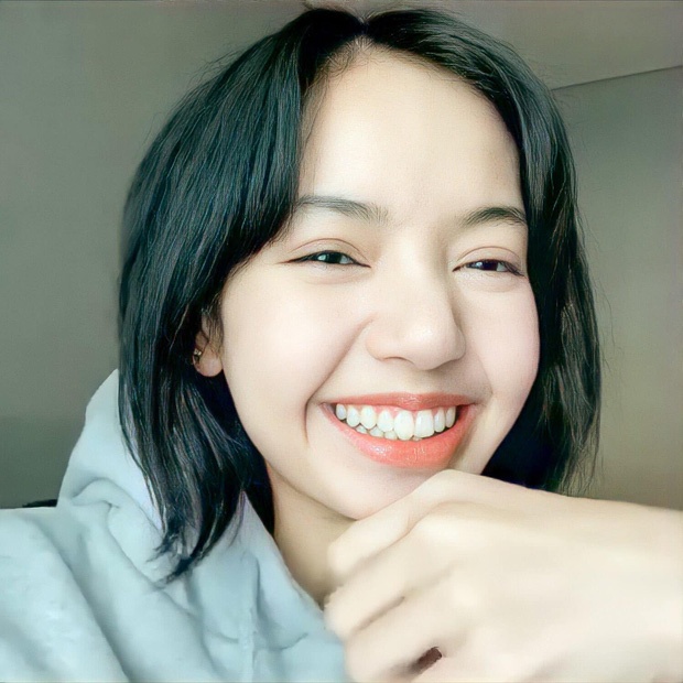 lisa ven toc mai anh 1