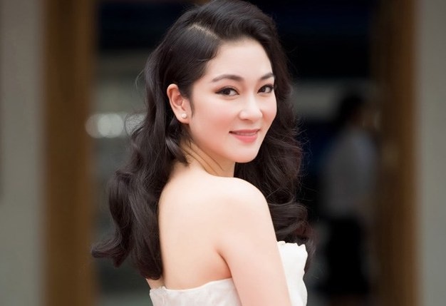 Hoa hau Nguyen Thi Huyen ke chuyen phai quay canh nhay cam 20 lan hinh anh