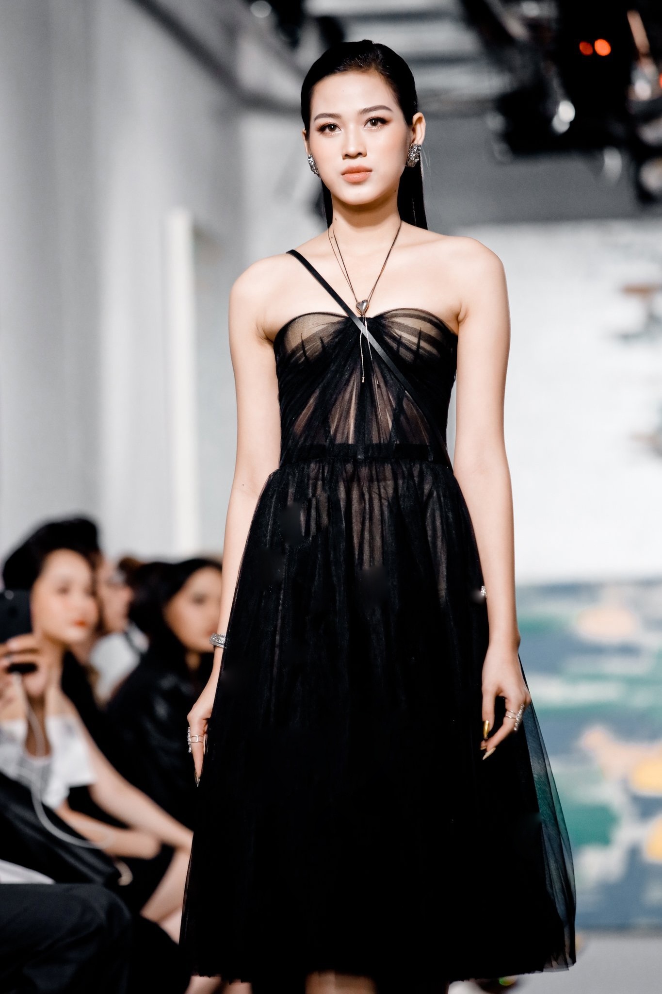 hoa hau do thi ha sau dang quang anh 10