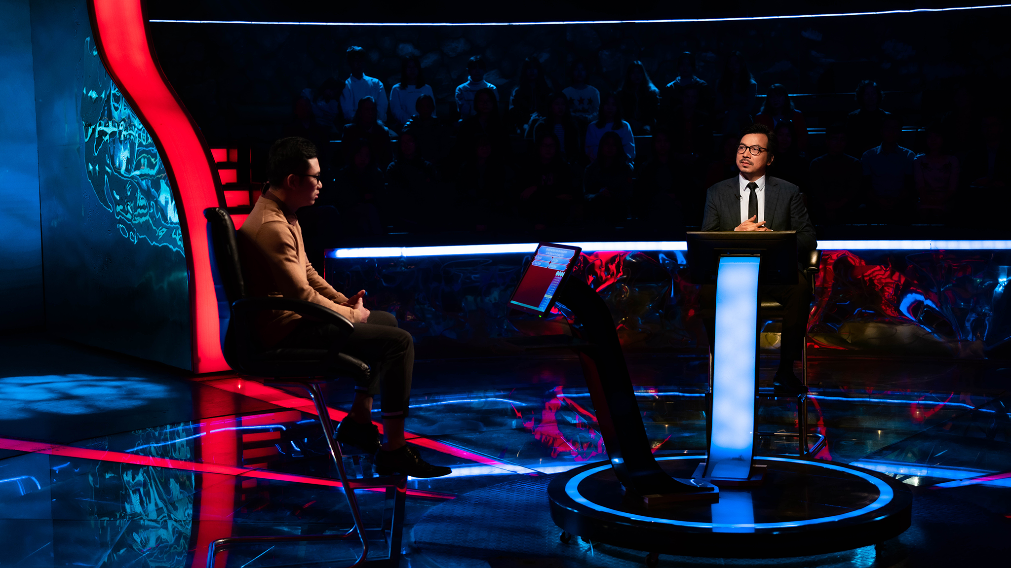 giao su xoay dan ai la trieu phu anh 2