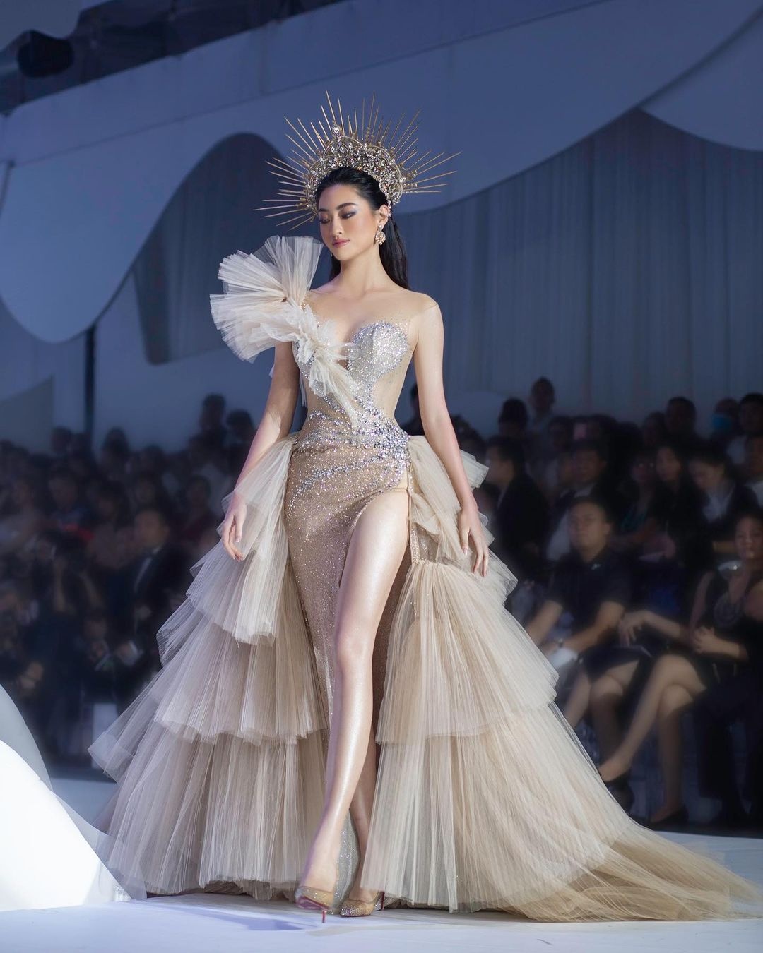 lương thùy linh hết nhiệm kỳ ảnh 13 luong thuy linh het nhiem ky anh 13