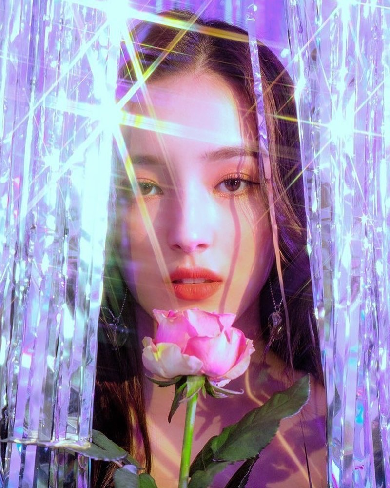 nancy bi chup len anh 1