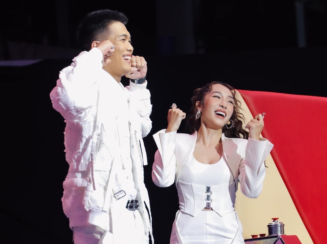 Vo chong BigDaddy, Emily mac sanh dieu nhat dan HLV Giong hat Viet nhi hinh anh