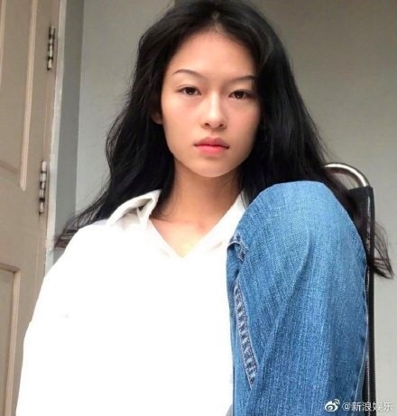 co gai viet giong chuong tu di anh 9