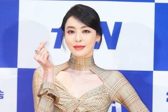 Sac voc tuoi 36 cua Lee Da Hee hinh anh