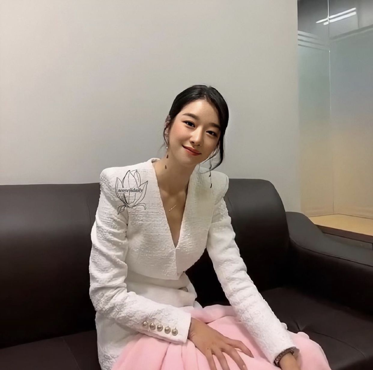 seo ye ji mac vay dung hang anh 16